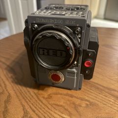 Red Scarlet W
