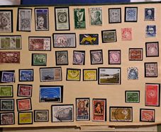 47 Irish stamps from the 1920's