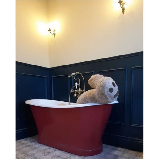 Lyon Bath