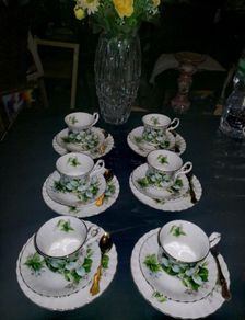 Royal Albert Trillium teaset