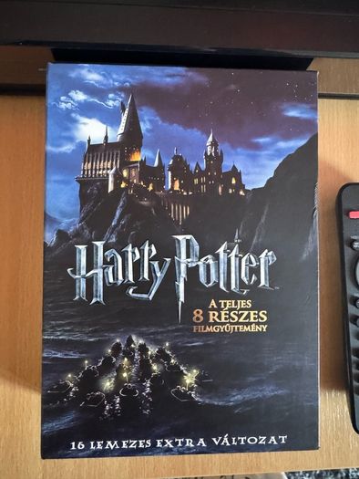 Philips Blu-ray/DVD Player + Movie Collection Bundle