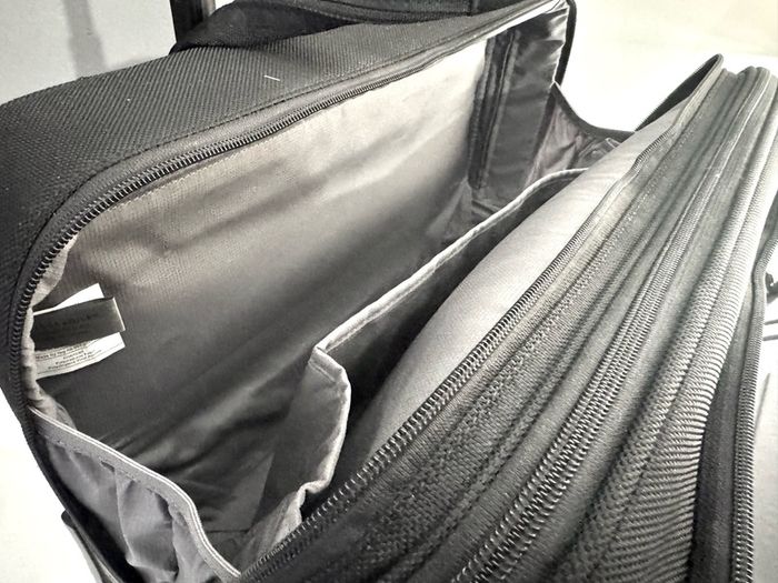 Briggs & Riley KR350X-4 18" 2 Wheel Briefcase Bag