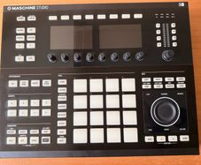 Native Instruments Maschine Studio