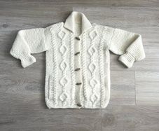 Hand knit cardigan 6/8y