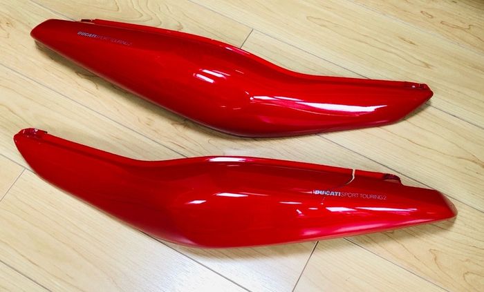 Ducati st2 seat panels