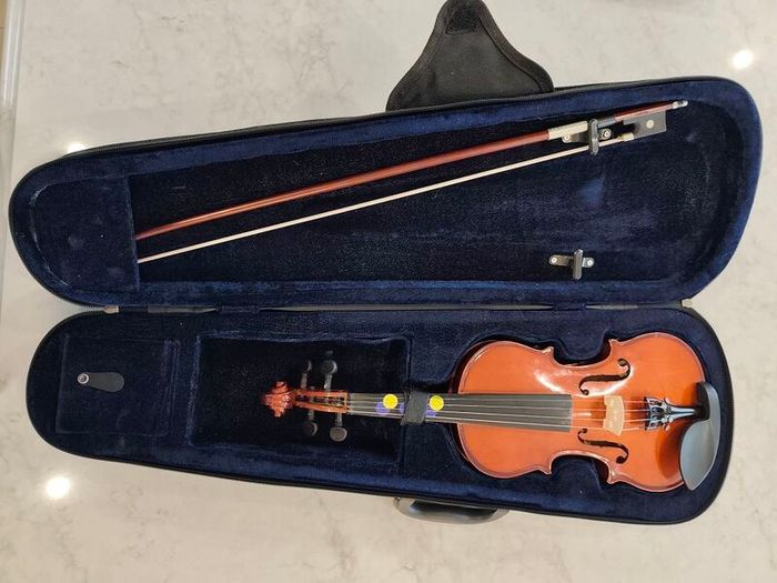 1/4 size violin