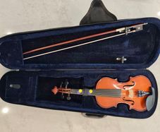 1/4 size violin