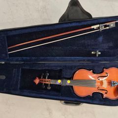 1/4 size violin