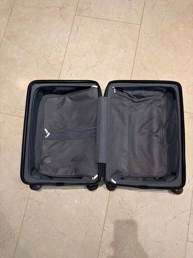 LEVEL8 20 Carry-On Suitcase - Grey