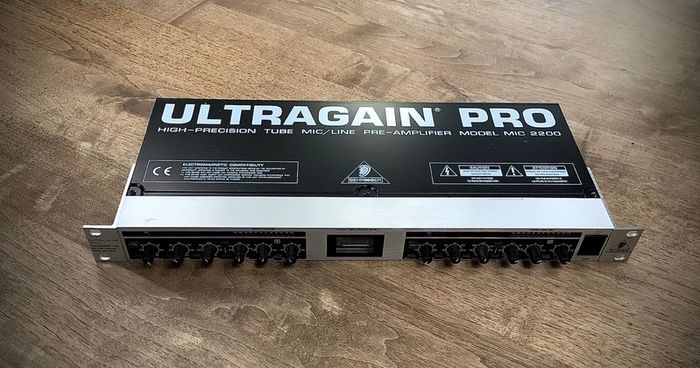 Behringer valve microphone pre- amp