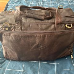 Leather weekend bag