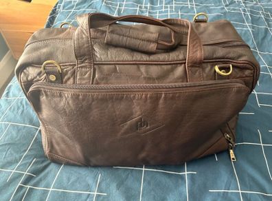 Leather weekend bag