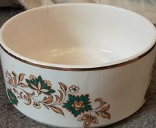 Arklow pottery sugar bowl