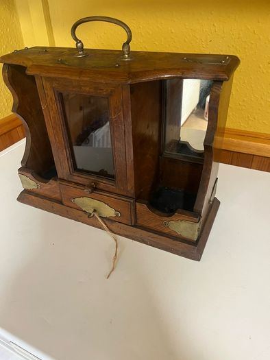 Edwardian oak/ brass  tantalus Original key . Spirits/ smokers caddy