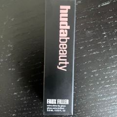 Huda Beauty Faux Filler Extra Shine Lip Gloss - Sugar Baby