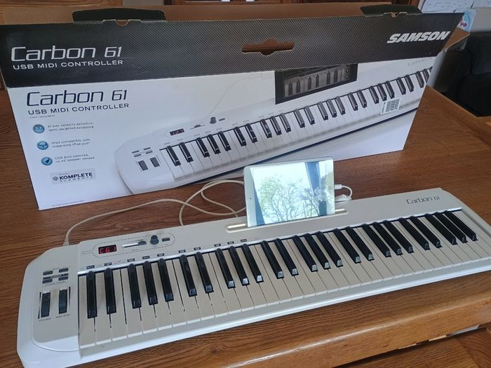 Samson Carbon 61 Midi ControllerKeyboard
