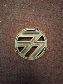 VW Golf emblem