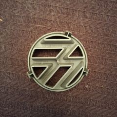 VW Golf emblem