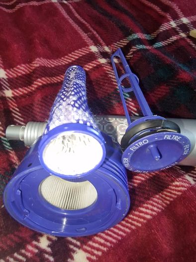 Dyson v8