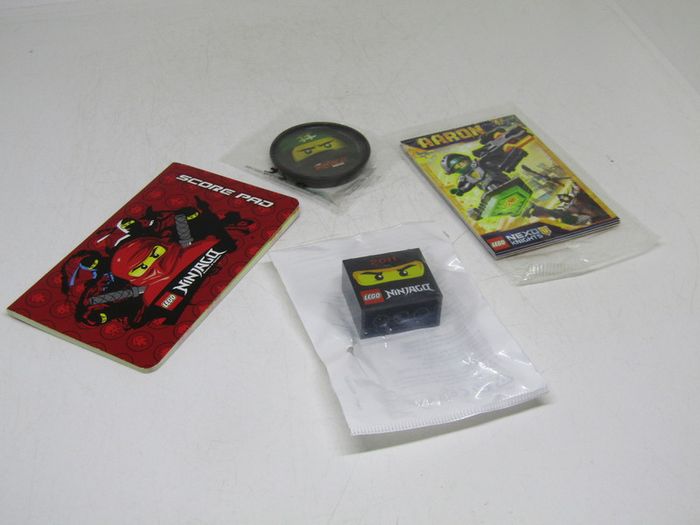 LEGO Toys R Us Rare Lot Toys R Us Lego lot Includes Special Edition 2011 Ninjago Lego brick Lego Ninjago Pop Badge Ninjago Scoring Pad And A Lego Pack Of Nexo Knights Cards