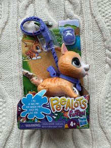 Hasbro FurReal Peealots Lil Wags Beagle Pet Toy new Damaged box Please look at the pictures