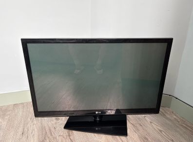 LG Flat Screen TV