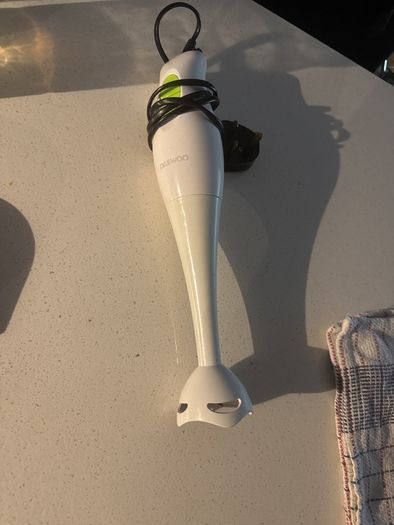 Hand mixer