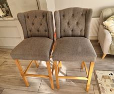 Kitchen island stools