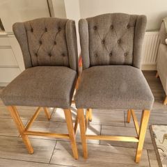 Kitchen island stools