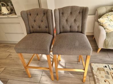 Kitchen island stools