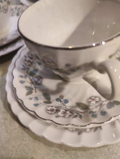 16 pieces set Rare find Johnson Brothers Ironstone  Snow White Pattern 1H1, Vintage Set Of 4 cups and saucers with side plates ,milk jug ,sugar bowl and large oval platter plate Swirl Edge, Platinum Trim