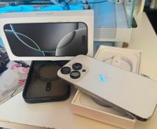 iPhone 16 Pro Titanium White