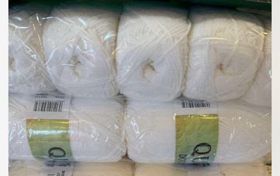 White wool Double knit 10 balls