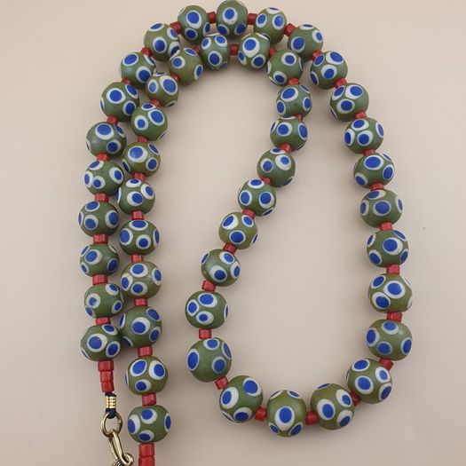 Vintage Venetian Style Thousand Eyes Leaf Green Glass,Blue Eyes Necklace 24 inches