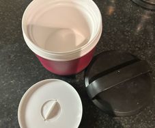 Food container