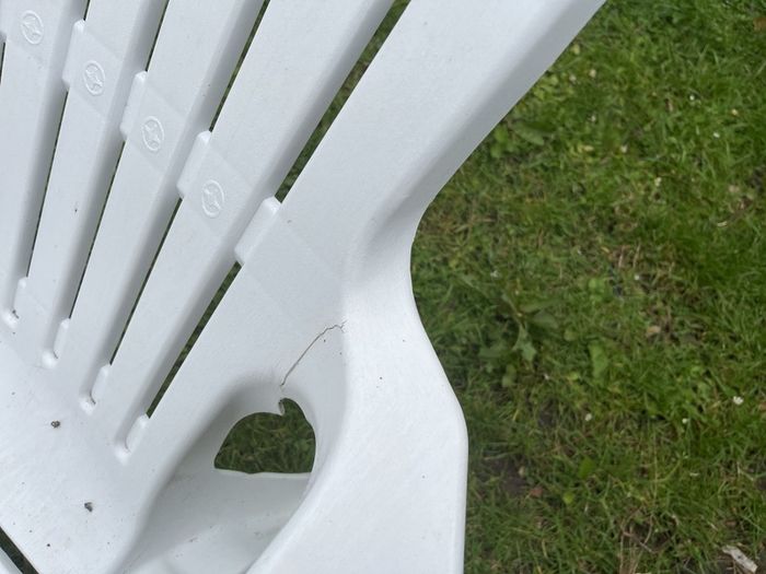 2 garden chairs
