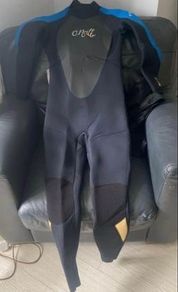 Bnwot O Neills Womens Wetsuit And Thermohood