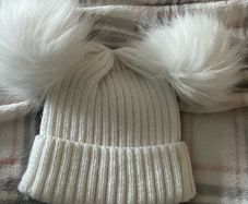 Girls hat 1/2