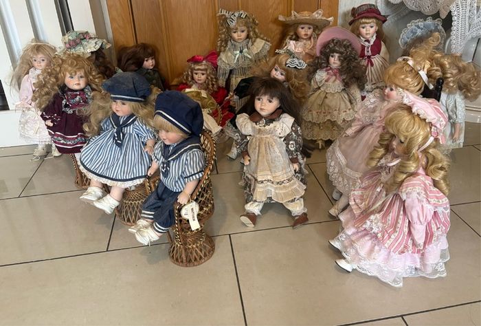 porceline dolls collection