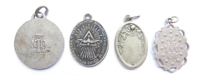 Collection of 7 vintage religious medals