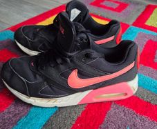 FREE - Nike Air Max - Women's/ Girls UK 5 EU 38