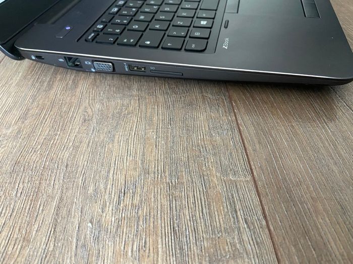 Hp Zbook G3, 6th gen - 8 cores I7, 512 GB NVME SSD, 15" Full HD, 16GB Ram DDR4, Dual Graphics-2GB GDDR5 NVIDIA Video Dedicated+ Intel HD, Win 11 Pro