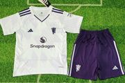 Manchester united kids sizes from to 11 years old