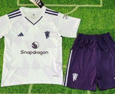 Manchester united kids sizes from to 11 years old