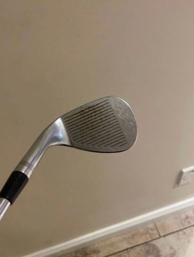 Titleist Vokey SM9 56 degree wedge