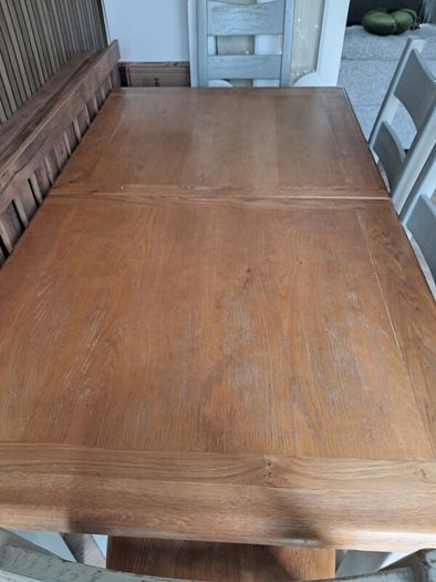 kitchen table and chairs