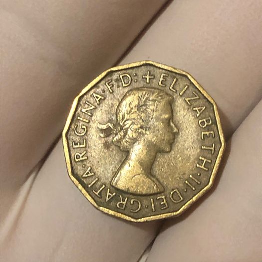 Elizabeth 3 pence x7