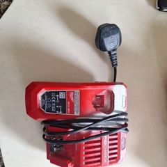 milwaukee fast charger