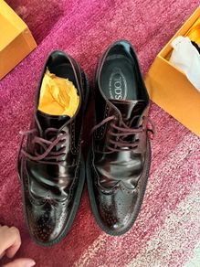 Tods lace up burgundy leather shoe