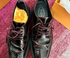 Tods lace up burgundy leather shoe